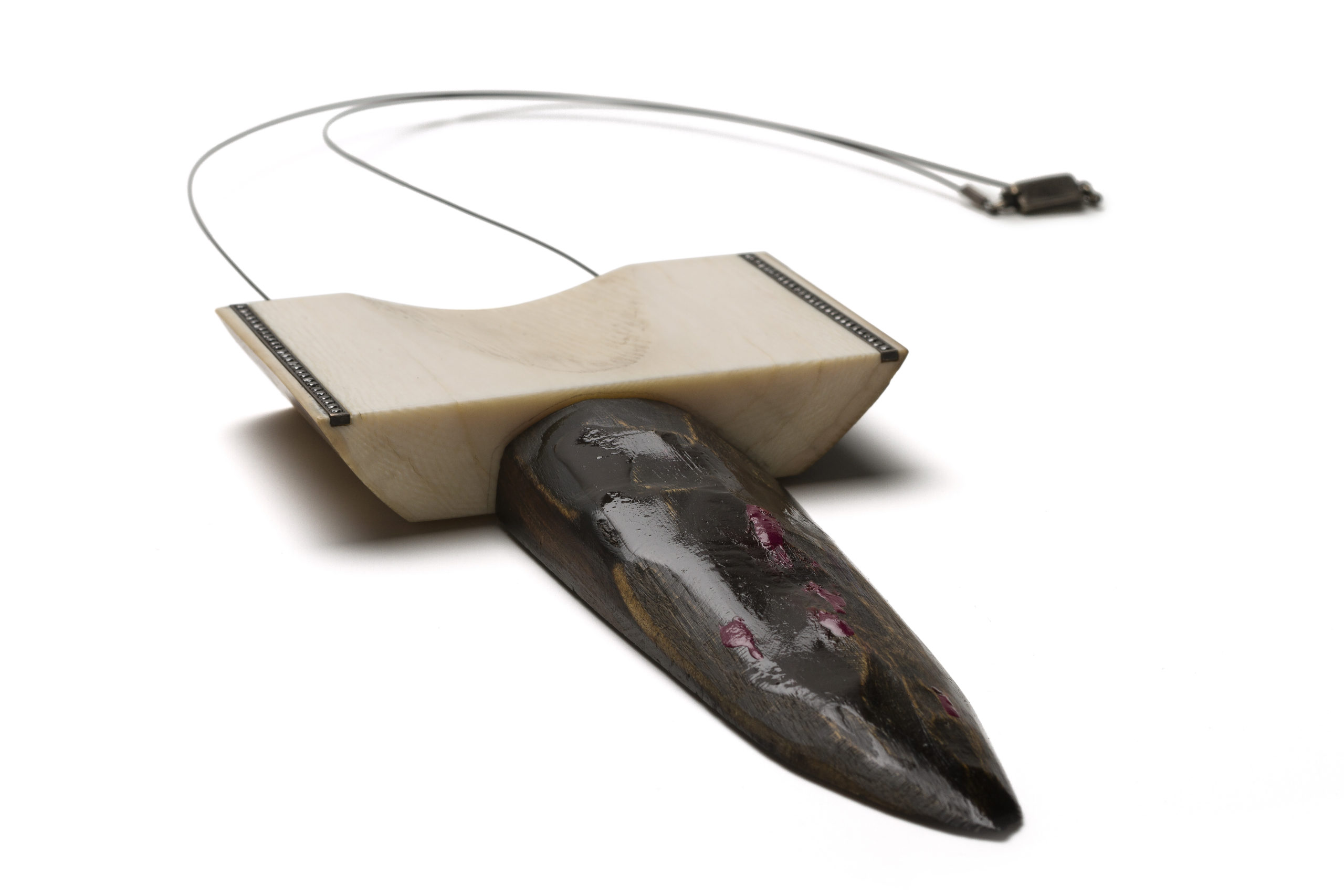 Kadri Mälk. Buldog - Eesti Tarbekunsti- ja Disainimuuseum