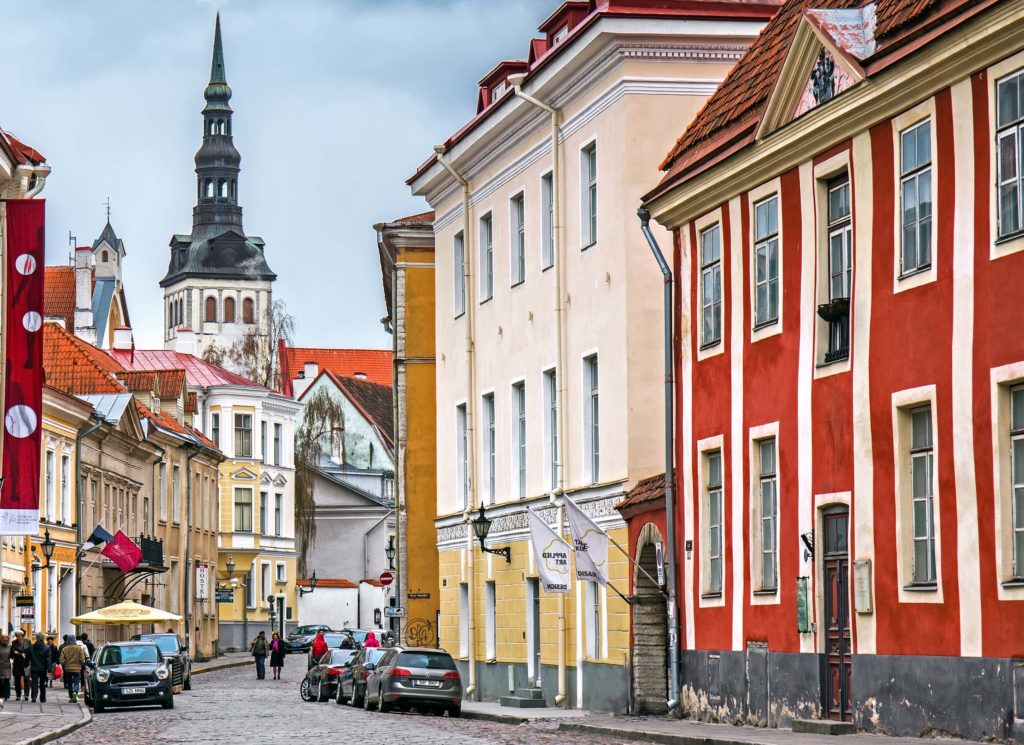 Tarbekunsti- ja Disainimuuseumi hoone Laial tänaval.